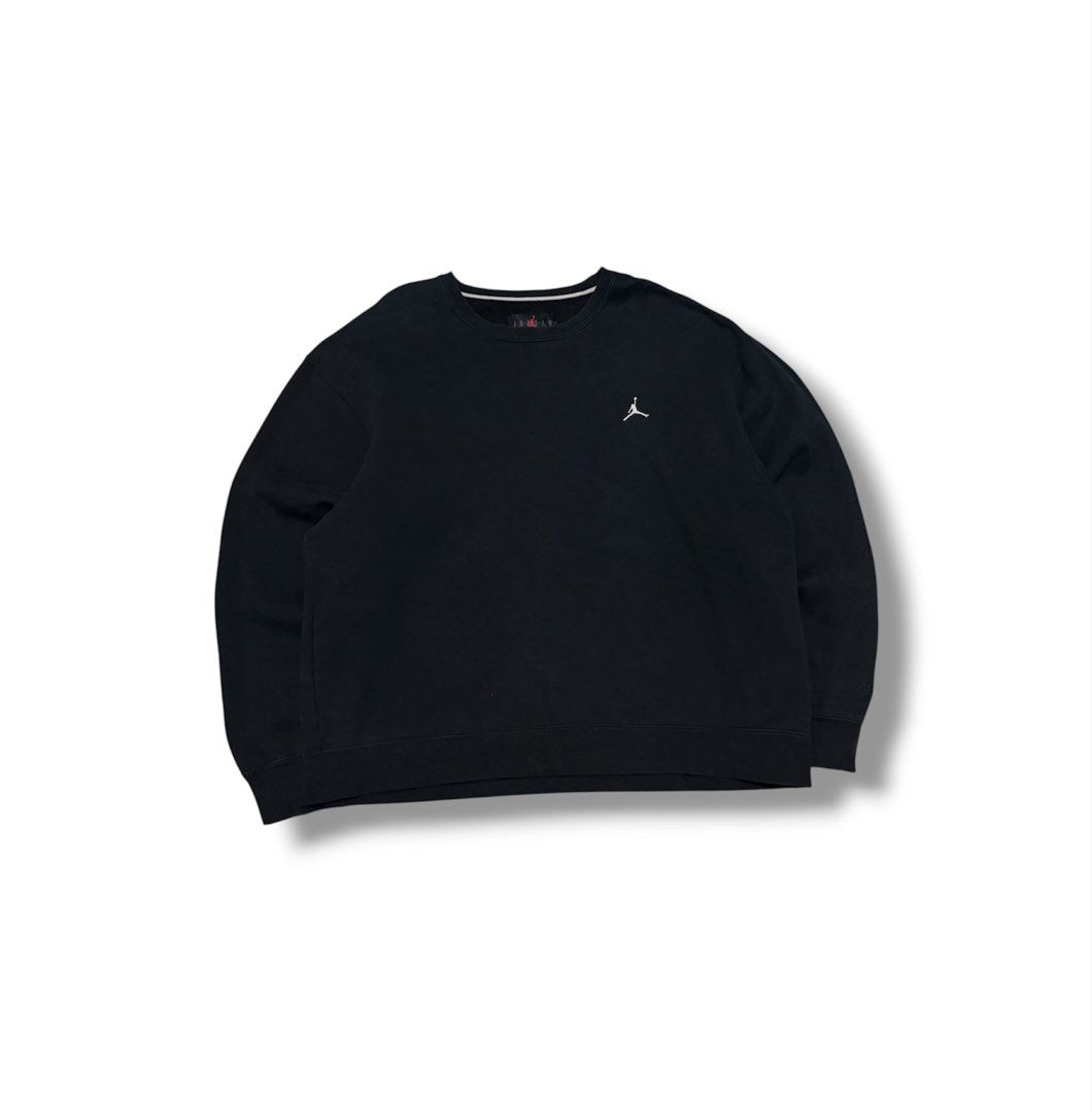 Air Jordan Flight Embroidered Sweater (Category: Coats, Jackets and Outerwear) located in Bulacan. Submitted by sanjisthrift (Listing ID 1470320505, Image 1). Description: Size XL Width 23.5 Length 26 Very Good Condition 9/10 Slightly fade .