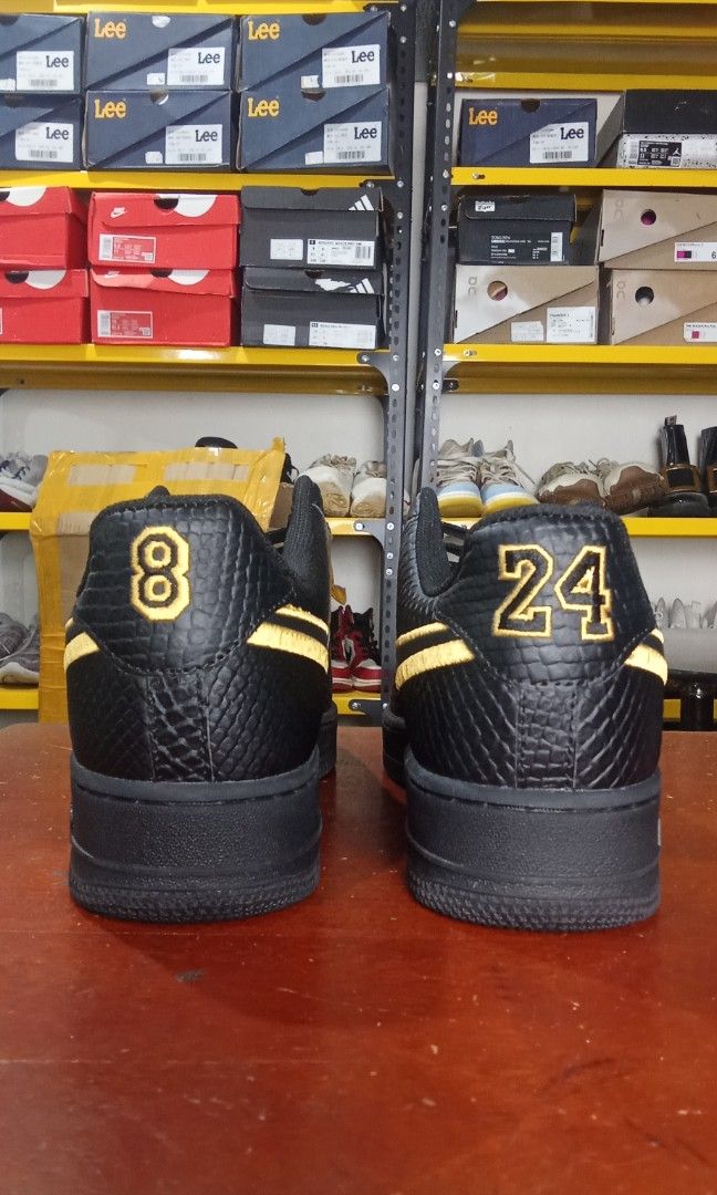 AirForce One Black Mamba Shoes (Category: Sneakers) located in Cainta. Submitted by wichaelthriftstall (Listing ID 1470322394, Image 2). Description: size 11 euro 44 29 cm location Cainta Rizal (Sto.Domingo) payment first before equipped rules. for meet up only dito lang po: Uncle John's Riverside Ortigas Extension near SM East Ortigas. mode of payment - gcash,maya, maribank,gotyme and more. mode of shipping - j&t,lalamove,joyride,grab,angkas pad