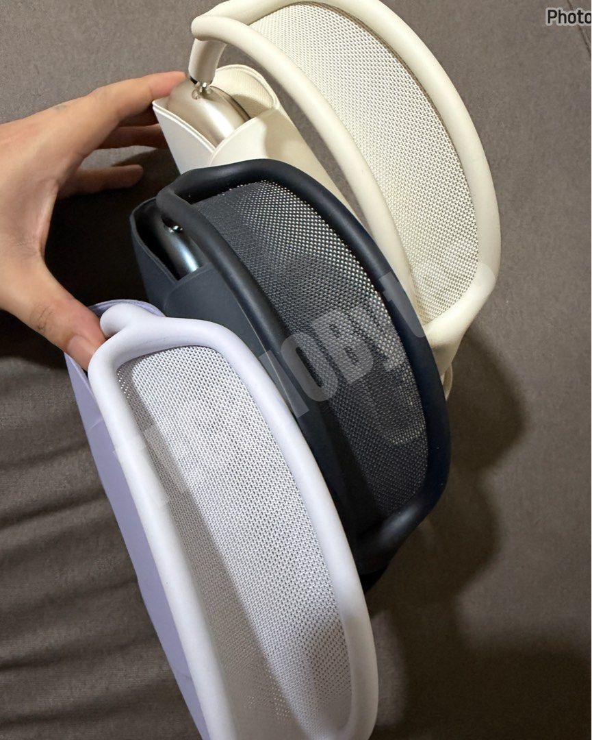 Airpods Max 2 - USB C (Category: Other Gadgets) located in Pasig City. Submitted by technobytes (Listing ID 1470190347, Image 2). Description: • Original • Preloved • More Active Noise Cancellation(ANC) • With its Magnetic case • Good as new.