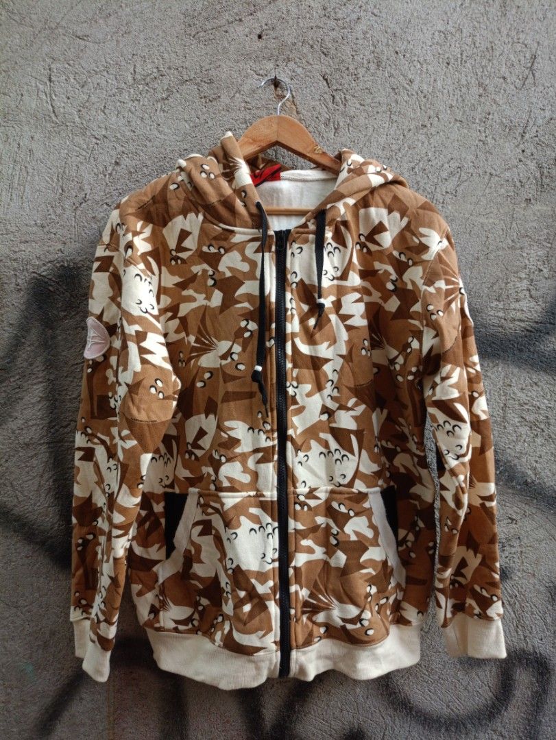 Cloth Alienegra Pattern Zip Up Hoodie Dessert Camo (Category: Hoodies) located in Manila. Submitted by naixhrift (Listing ID 1470174974, Image 1). Description: Clot Kazuki Kuraishi Mohawk Alienegra Full Zip Parka Jacket Dessert Camo Size Large Length 29 Width 25 2800 plus ship jnt courier payment on gcash manila area .