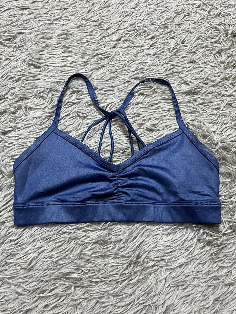Alo Bra Top (Category: Activewear) located in Dipolog. Submitted by krstnagnis98 (Listing ID 1470347806, Image 2). Description: Alo Bra Top Small Authentic .