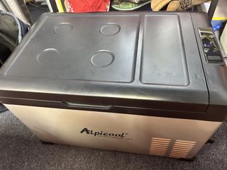 雪櫃冰箱 Q28 Portable Car Freezer Cooler, 家庭電器, 廚房電器, 雪櫃及冰櫃 - Carousell