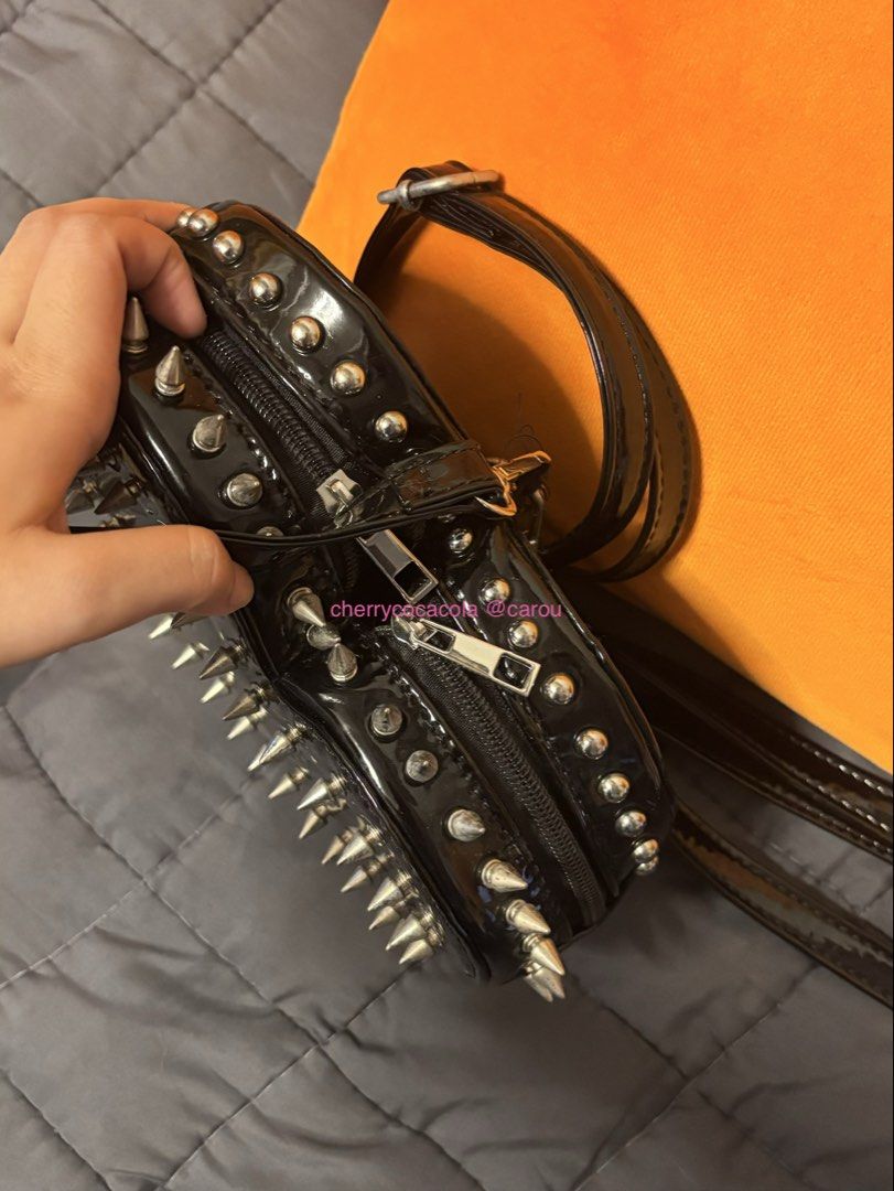 Alt Studded Heart Shaped Backpack (Category: Backpacks) located in Quezon City. Submitted by cherrycocacola (Listing ID 1470312118, Image 2). Description: - no issue! .