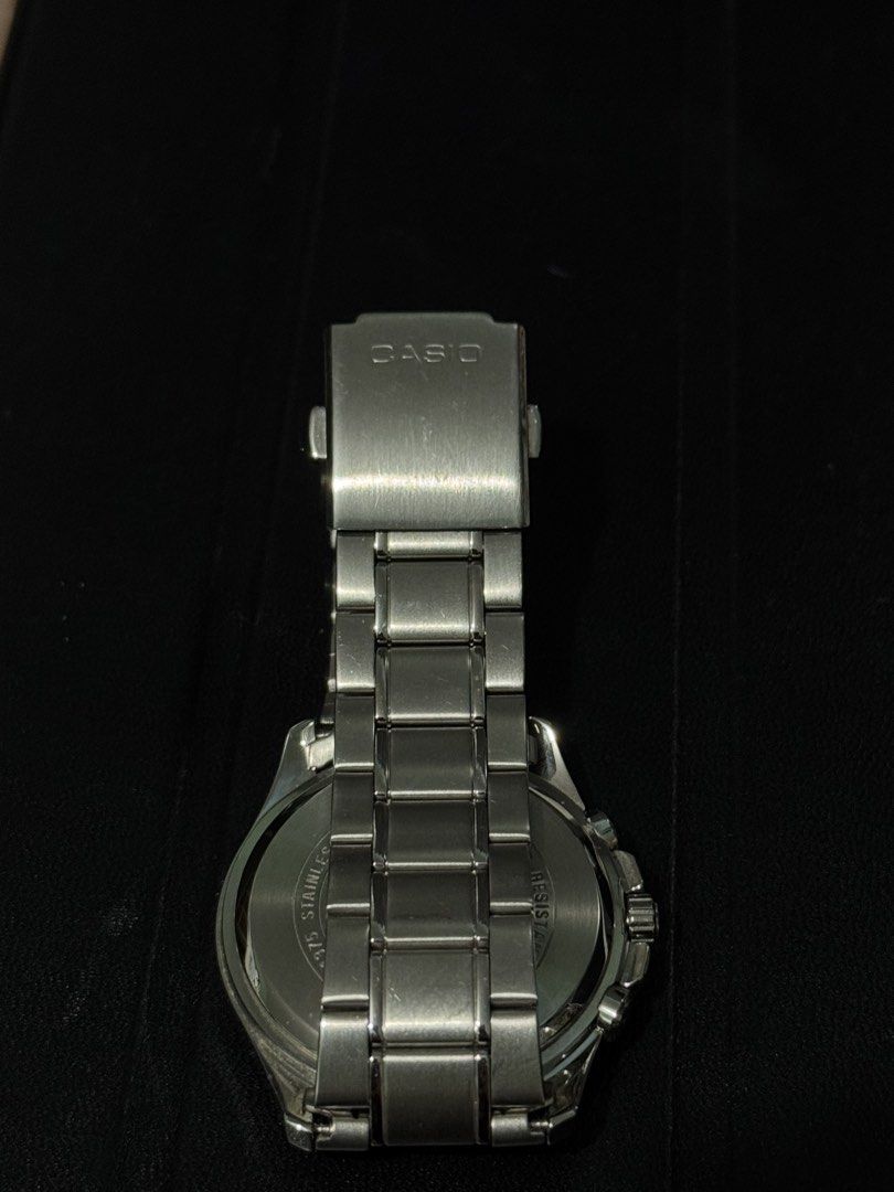 Analog Watch MTP-1375D-1A (Category: Men's Watches) located in Manila. Submitted by nyamiii (Listing ID 1470213537, Image 1). Description: Selling a Casio MTP-1375 stainless steel watch with a sleek black multi-dial face (date, day, 24-hour). Features a stylish fluted bezel and comfortable metal bracelet. Water-resistant up to 5 bar with reliable Japan movement..