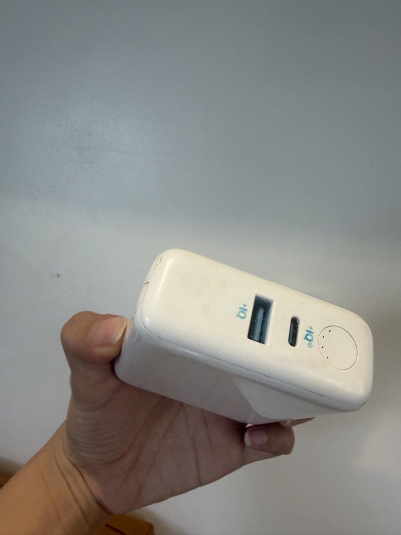 Anker powerbank (Category: Batteries & Power Banks) located in Quezon City. Submitted by destashingmycloset (Listing ID 1470254045, Image 1). Description: .