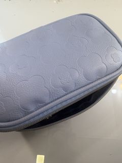 (Category: ) located in . Submitted by destashingmycloset (Listing ID 1470254692, Image 1). Description: .