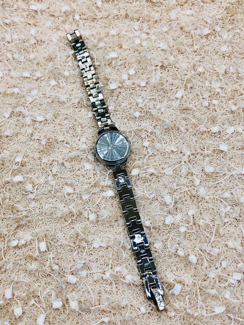Anne Klein (Category: Women's Watches) located in Cavite. Submitted by onstuffs_19 (Listing ID 1470304730, Image 3). Description: .