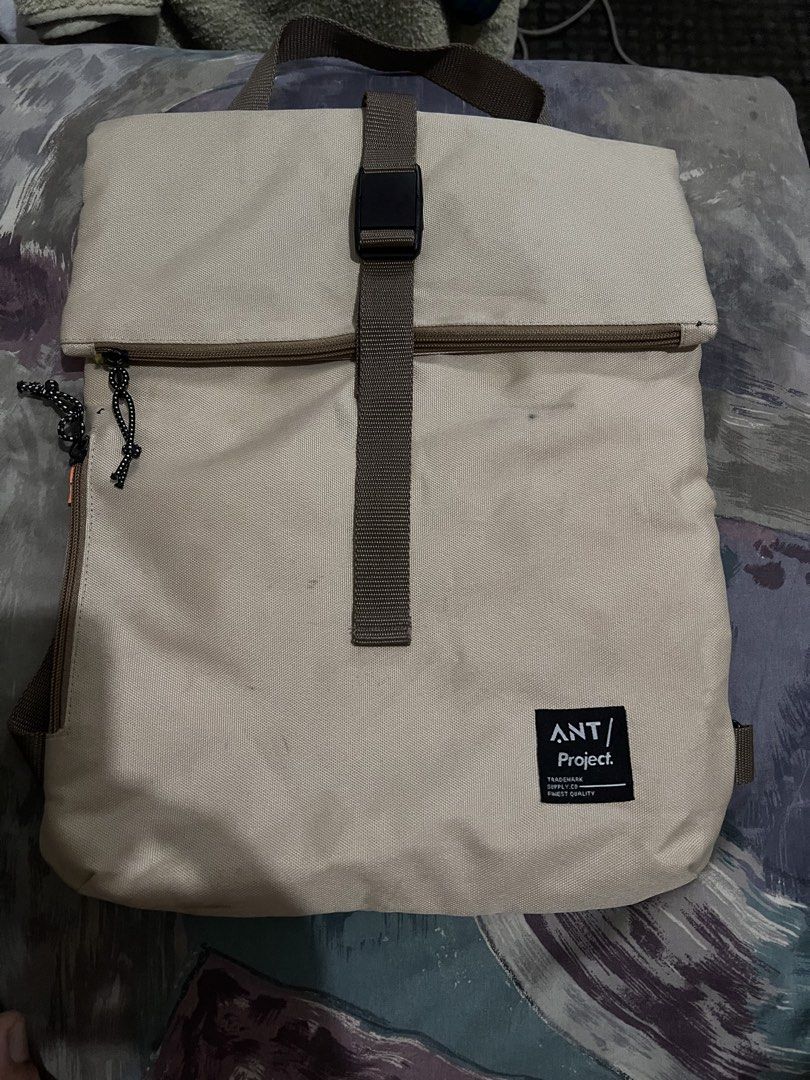 ANT Project Zeneca 2-in-1 backpack and tote bag for laptops (Category: Backpacks) located in Paranaque City. Submitted by ekkostarfall.12902 (Listing ID 1470332700, Image 1). Description: - Color: Beige - best as laptop bag, fits 14” laptop - zip and buckle closure, plus inner laptop sleeve and 2 small pockets for organization. - can be used as either a backpack or tote bag MOP: Bank Transfer SF Shouldered by buyer Parañaque.