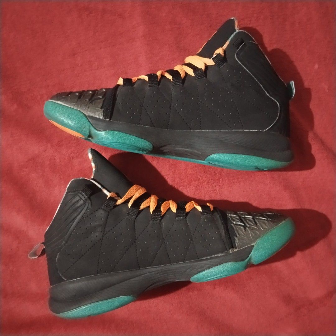 Anta NBA "The Shield" Retro Basketball (Category: Sneakers) located in Virac. Submitted by bigbenplaysthriftstore (Listing ID 1470345648, Image 3). Description: .