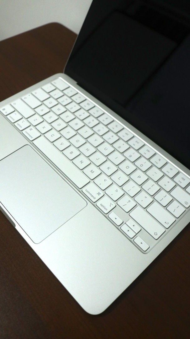 Apple MacBook (Category: Laptops & Notebooks) located in Santa Rosa. Submitted by gordsreyes (Listing ID 1470147928, Image 2). Description: Complete with box Mint Condition Honest issue: Minor cosmetic scratch 100% battery health Cycle count: 48 Under Warranty: Expires on May 25, 2027 47k negotiable Location: Pulong Sta Cruz Sta Rosa Laguna.