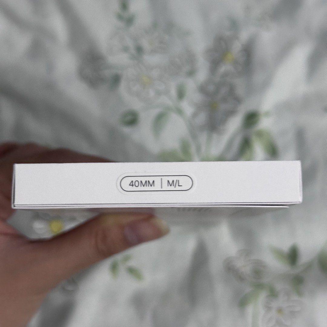 Apple watch strap starlight M/L (Category: Other Gadgets) located in Antipolo. Submitted by nommilovr (Listing ID 1470297573, Image 3). Description: .