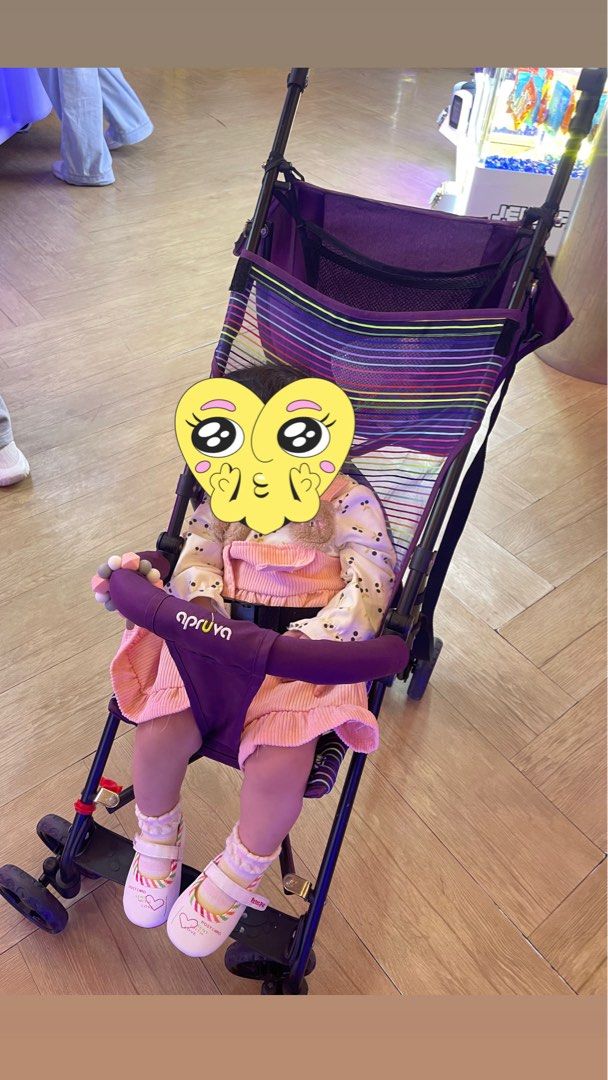 rush sale!! Apruva umbrella stroller (Category: Strollers) located in Cainta. Submitted by cof.fee (Listing ID 1470250759, Image 1). Description: Lightweight umbrella stroller with canopy, can carry up to 15 kg. Bought at SM around 2,500. pick up or delivery via lalamove 📍floodway, cainta .