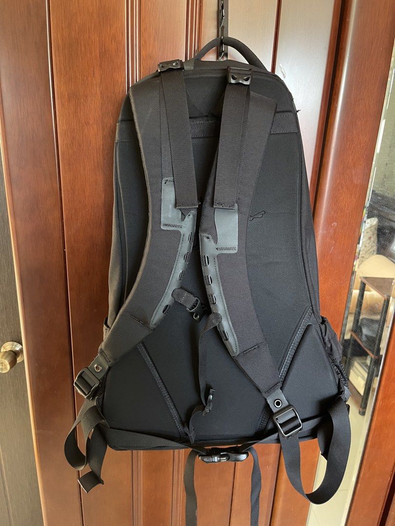 Arcteryx Aro 22 (Category: Backpacks) located in Baguio. Submitted by 77declutter77 (Listing ID 1470164233, Image 3). Description: Very good condition, minimal signs of usage only 1260+sf.