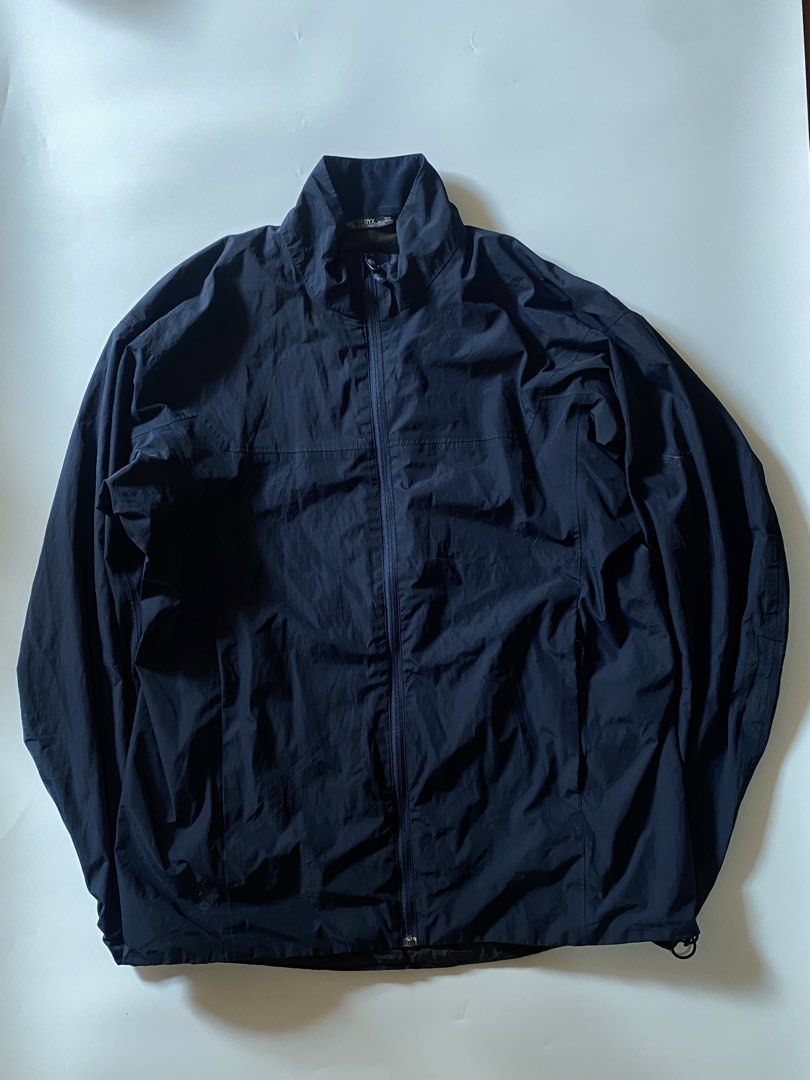 Arc’teryx Gorpcore Goretex Jacket (Category: Coats, Jackets and Outerwear) located in Manila. Submitted by finofindthisart (Listing ID 1470253634, Image 2). Description: Length 26 Width 22 Measured it by inches Issue: N/A This is a pre-loved/thrifted items and may show minor signs of issue due to its vintage nature. Kindly manage expectations. No refunds or exchanges will be accepted. 📍Pasay City DM for inquiries..