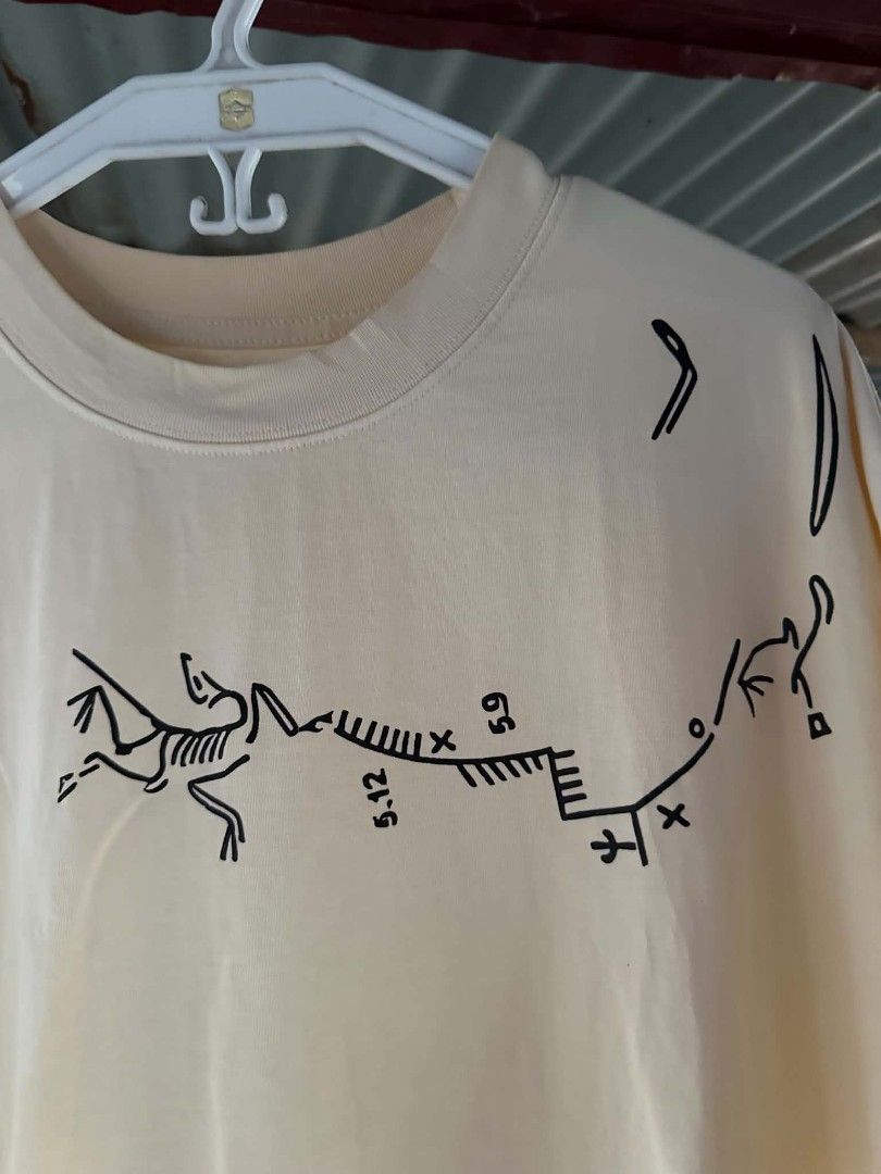Arc'teryx Route A T-Shirt (Category: Tshirts & Polo Shirts ) located in Manila. Submitted by exotic123.221 (Listing ID 1470248120, Image 2). Description: GOOD AS NEW ARCTERYX.