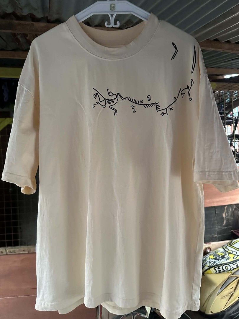 Arc'teryx Route A T-Shirt (Category: Tshirts & Polo Shirts ) located in Manila. Submitted by exotic123.221 (Listing ID 1470248120, Image 1). Description: GOOD AS NEW ARCTERYX.