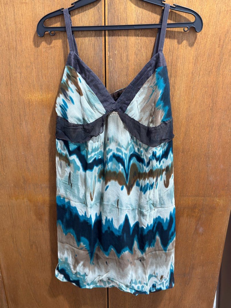 Arden B. Dress (Category: Evening dresses & gowns) located in Cavite. Submitted by mevynn (Listing ID 1470163209, Image 2). Description: vintage declutterring what you see is what you get size: xs-s fave ⭐️⭐️⭐️ 💳 gotyme, gcash or BPi 🚚 lalamove or jnt.