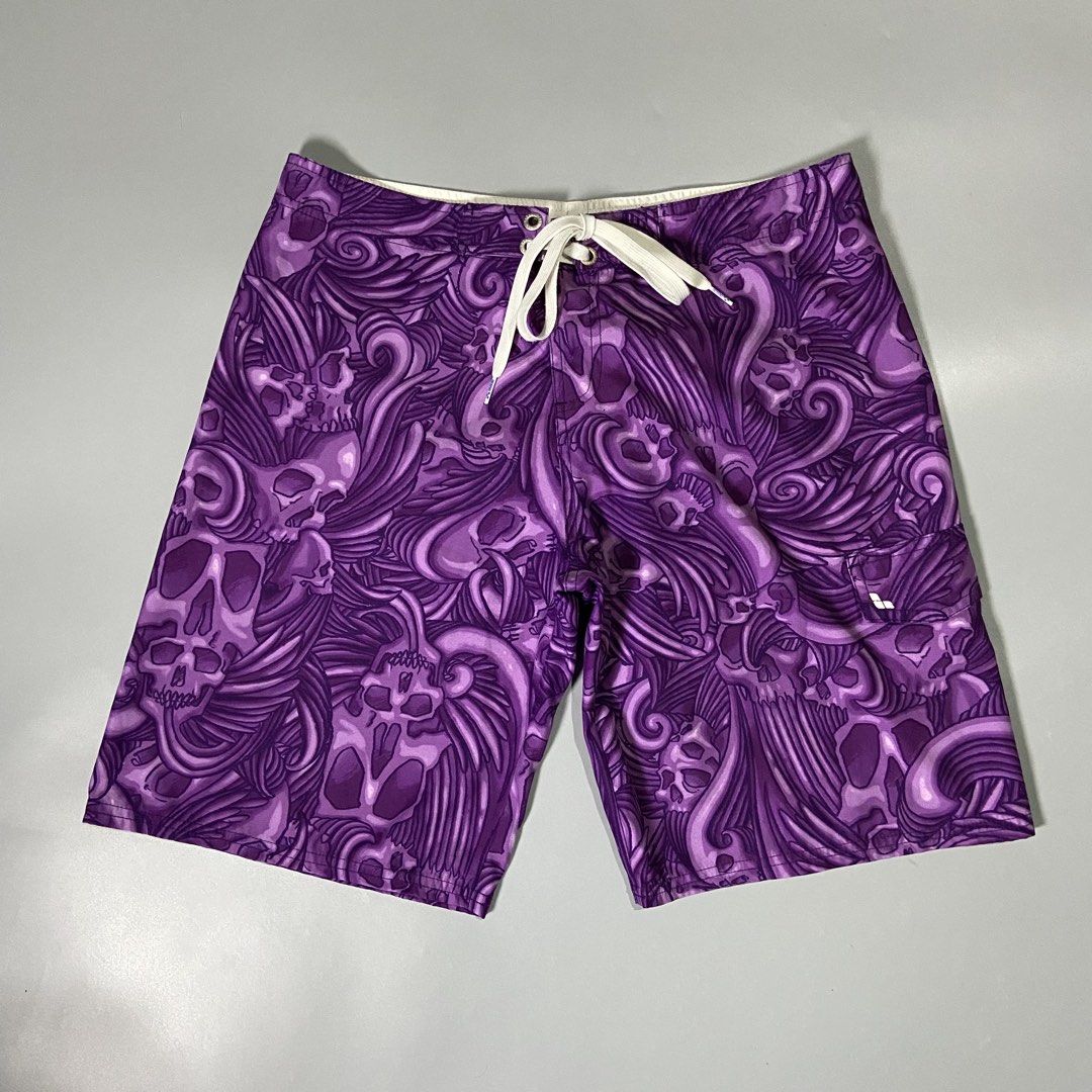 Arena Skull Aop Boardshorts (Category: Swim Trunks & Board Shorts) located in Taguig. Submitted by workwearheads (Listing ID 1470315285, Image 1). Description: ▪️Waist: 34 ▪️Length: 19.5 ▪️Thigh: 13 ▪️Leg Opening: 11.5 ▪️Color Rate: 10/10 ▪️No issue ▪️Excellent to Asnew Condition.