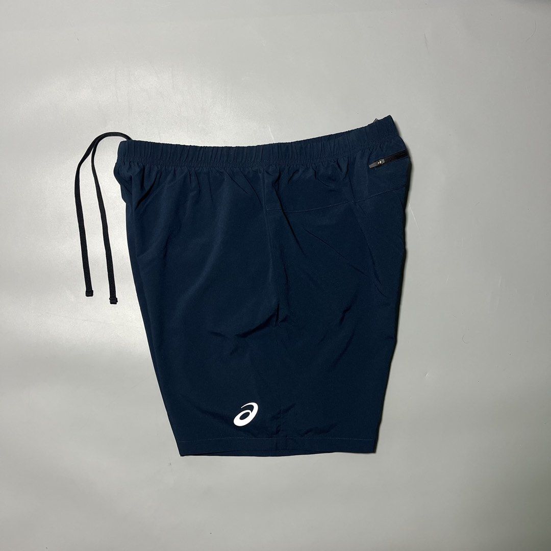 ASICS Mens athletic shorts (Category: Shorts) located in Bacolod City. Submitted by marmanj (Listing ID 1470312879, Image 1). Description: ASICS Mens athletic shorts ♻️ •Original - Complete tags •As new condition •Size: Large •Waistline: 30-36” •Length: 17.5” •Leg Opening : 12” •Color: Navy Blue •Color rate: 10/10 •Reflectorized Logo •With Zipper pocket at the back •No flaws 🔖Price: ₱580 📌Location: Bacolod City Negros Occidetal ‼️Disclaimer: We