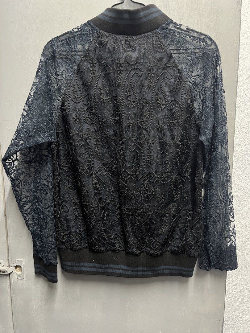 ASLI FILINTA (Category: Longsleeves) located in Dasmarinas. Submitted by jessputrages (Listing ID 1470328802, Image 2). Description: For sale Asli Filinta Excellent condition No issue 1000 plus shipping fee Pm for more details.