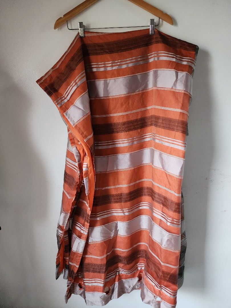 Assorted window curtains with various patterns and colors (Category: Curtains & Blinds) located in Meycauayan. Submitted by MP_Shop (Listing ID 1470266567, Image 2). Description: 250 each sa makakapal 200 each sa manipis.
