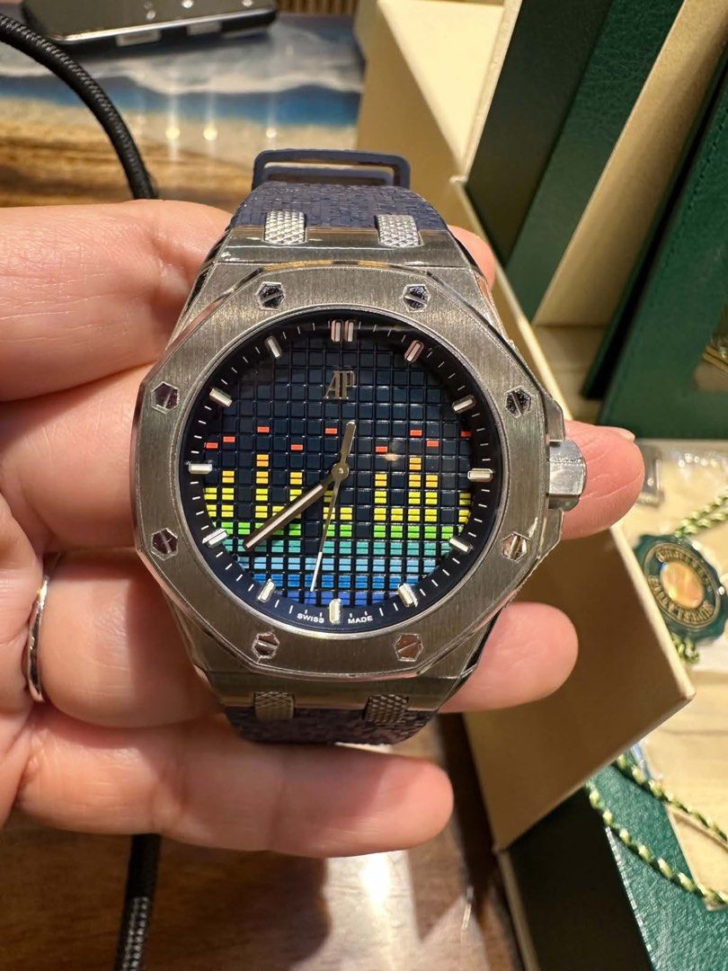 Audemars piguet offshore (Category: Luxury Watches) located in Mandaluyong City. Submitted by ryugarage (Listing ID 1470275813, Image 1). Description: Rare face 37mm 2024 Complete set Negotiatble.