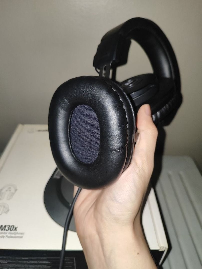 Audio-Technica ATH-M30x (Category: Headphones & Headsets) located in Quezon City. Submitted by stingrayfan24 (Listing ID 1470305035, Image 3). Description: Item: Audio-Technica ATH-M30x Monitor Headphones Bought 2022, but used once or twice only 💰 RFS: Got into music production during the pandemic but enrolled into medschool, and wasn't able to use these since then. Do not foresee to use it again in the next 5 years! Other Details - Condition: F