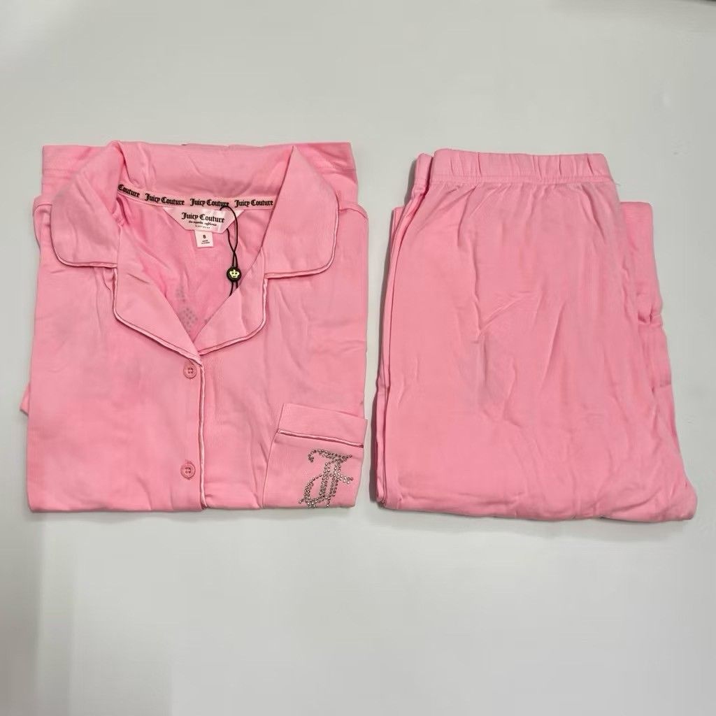 Auth. Juicy couture (Category: Sets or Coordinates) located in Manila. Submitted by avenuefinds (Listing ID 1470207522, Image 3). Description: .