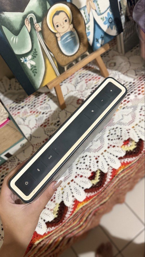 Authentic Bose SoundLink Bluetooth Speaker III (Category: Soundbars, Speakers & Amplifiers) located in Manila. Submitted by kenakeza (Listing ID 1470179285, Image 3). Description: 🚨 URGENT SALE! BOSE SOUNDLINK BLUETOOTH SPEAKER III 🚨 Authentic Bose SoundLink Bluetooth Speaker III ✅ Original charger included 📍 Location: Parañaque City 💸 Payment: GCash NO FIXED PRICE! Send me your offers via DM. 💌 Message me if interested! 🔊.