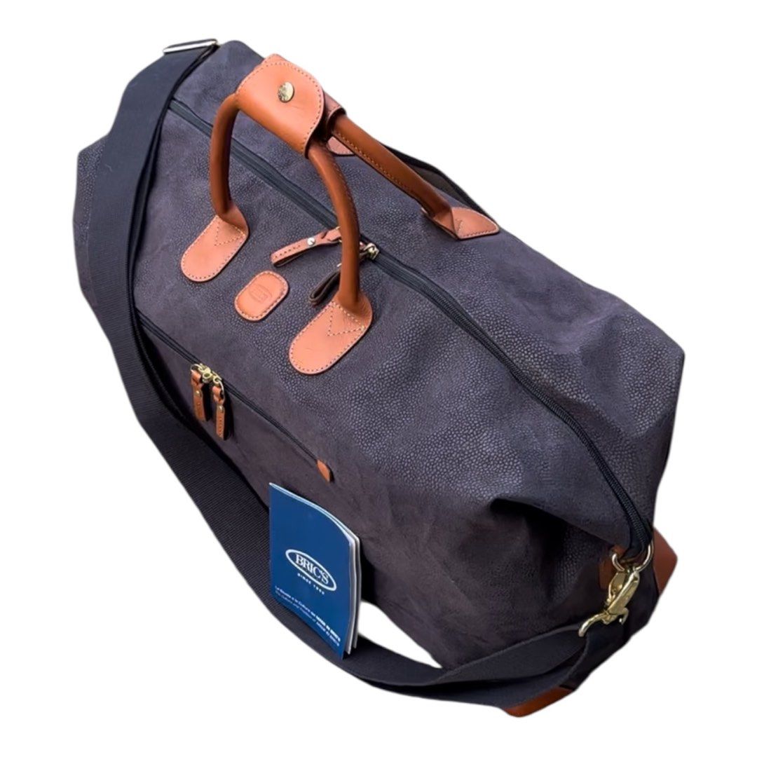 Authentic BRICS Travelling Bag (Category: Cross-body Bags) located in San Fabian. Submitted by rei_aniels (Listing ID 1470346491, Image 3). Description: Authentic BRICS Like new Travelling Bag Large size Water-Resistant Suede Leather Adjustable Strap .