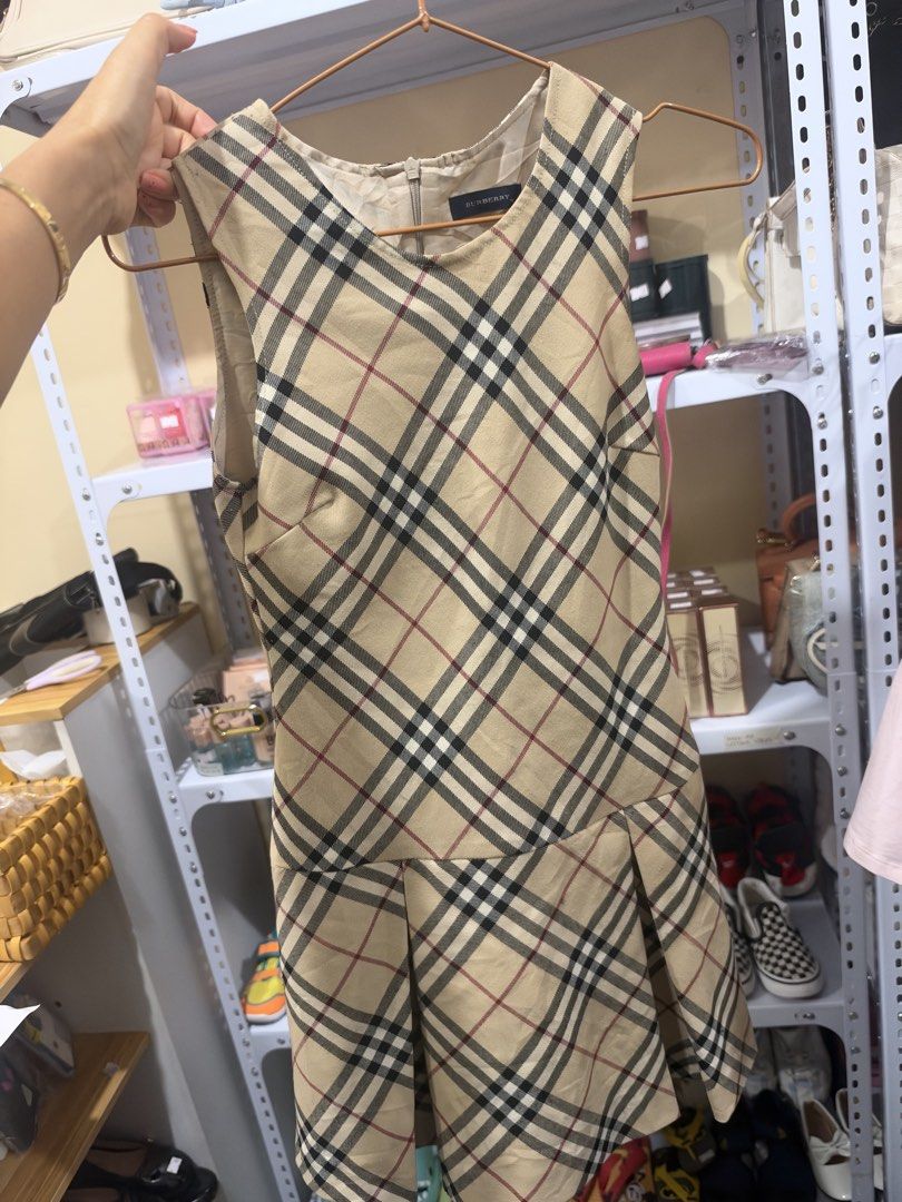 Authentic Burberry 10T (Category: Babies & Kids Fashion) located in Manila. Submitted by 86jan (Listing ID 1470262801, Image 1). Description: Authentic Burberry dress May small stain (see picture) Hindi naman sya obvious 10T on tag .