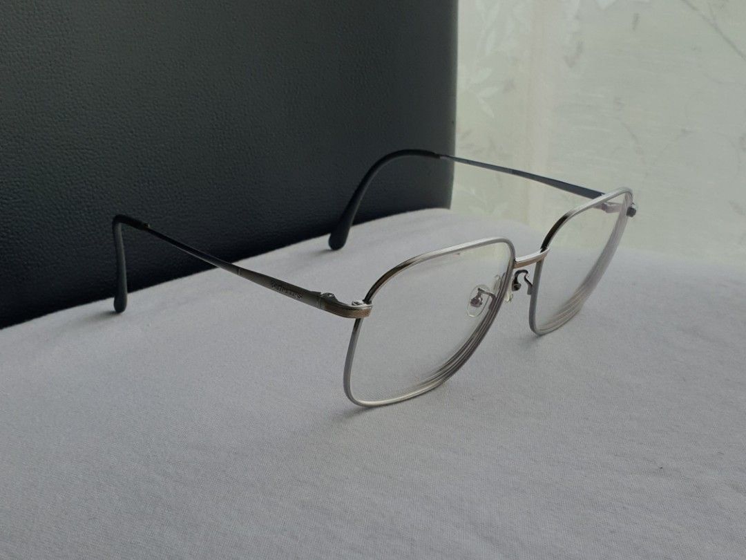 Authentic Burberry Eyeglass Frame (Category: Sunglasses & Eyewear) located in Quezon City. Submitted by WasalakTwo (Listing ID 1470234266, Image 3). Description: Bought in Japan Durable and high quality Goodcondition Still presentable Minimal signs of usage Lens are graded, but replaceable Open for delivery nationwide Front Width 14.2cm Front Height 4.9cm.