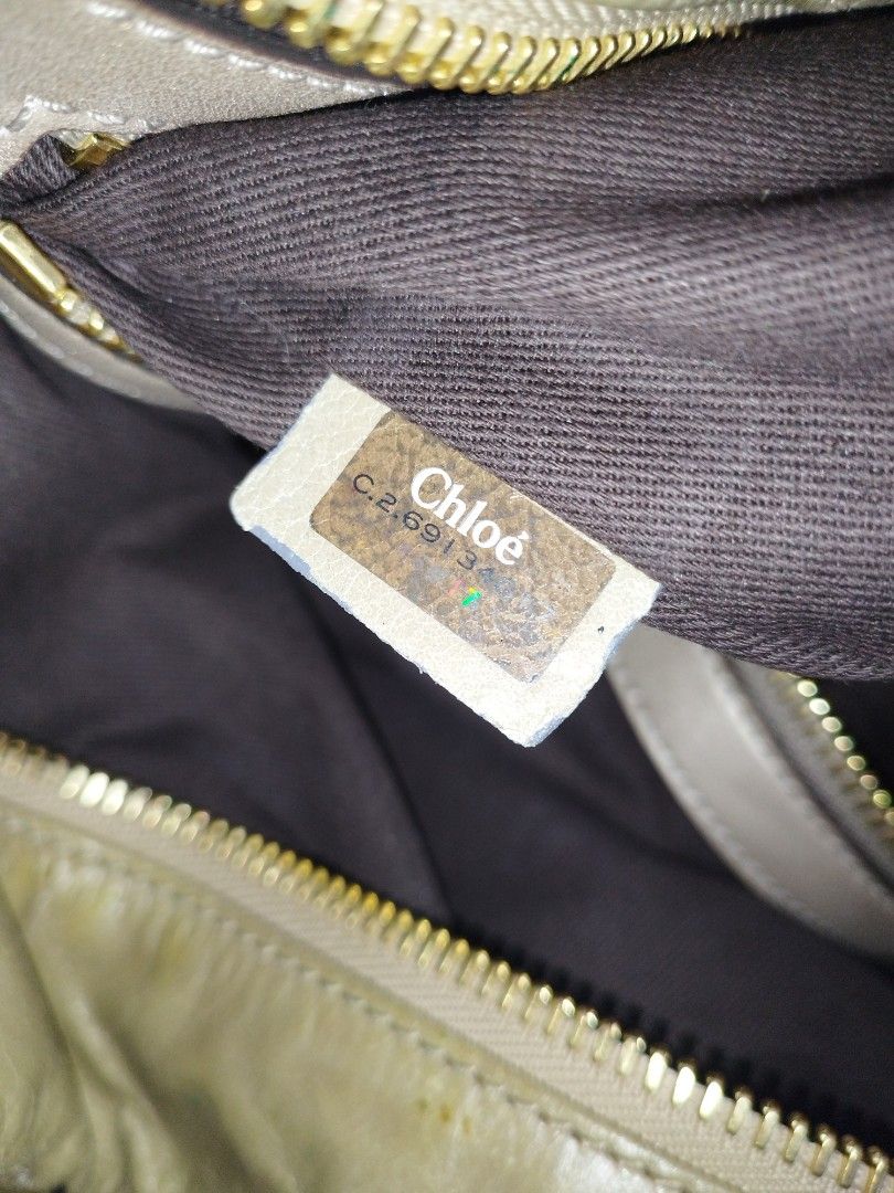 Authentic chloe vintage (Category: Luxury Bags & Wallets) located in Moalboal. Submitted by irishfox28 (Listing ID 1470239815, Image 2). Description: bawal sa masilan! I'll send all the details if you interested.