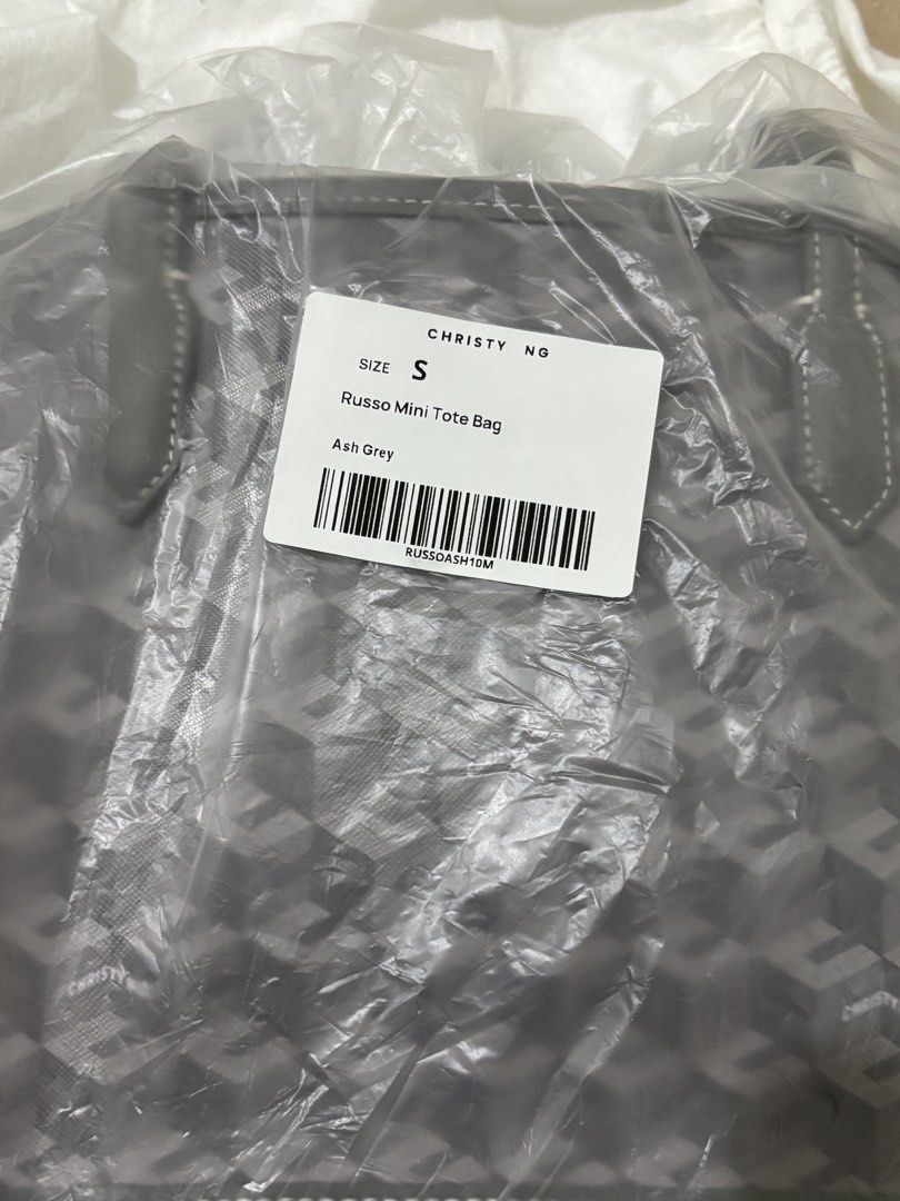 AUTHENTIC CHRISTY NG RUSSO MINI BAG (Category: Shoulder Bags) located in Tarlac. Submitted by alxckretdump (Listing ID 1469925380, Image 3). Description: 📌 Inclusions: Matching small pouch magnetic snap button and Dustbag 📌 Capacity: Spacious interior, perfect for daily essentials, quick errands 📌 Loc: Capas, Tarlac (sf shouldered by buyer) 📌 MOP: Gcash/Maribank 📌 MOD: No COD, J&T only 📌 price is negotiable Can transact on my main accounts 