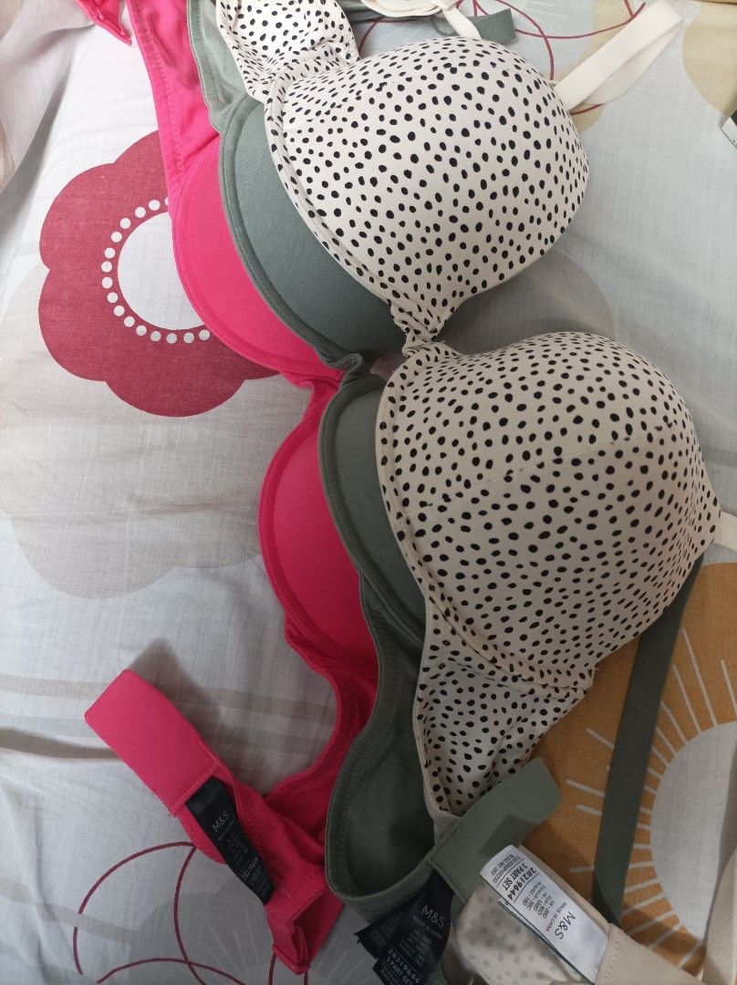MARKS & SPENCER BRA (Category: Undergarments & Loungewear) located in Marikina City. Submitted by thevelvetcat (Listing ID 1470229513, Image 1). Description: AUTHENTIC MARKS & SPENCER BRA Looking for quality and comfort? 💗 Selling this Marks & Spencer (M&S) Bra ✔️ Brand: Marks & Spencer (M&S) ✔️ Size: UK 38D / EU 85D ✔️ Item Code: 28219644 💰 Selling Price: ₱350 each or ₱1,000 for 3 pcs A great deal for those who love quality M&S lingerie! 💕 📩