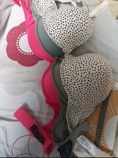 (Category: ) located in . Submitted by thevelvetcat (Listing ID 1470229513, Image 1). Description: .