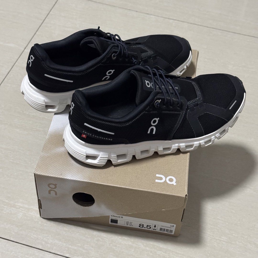 AUTHENTIC On Cloud 6 Black White Running Shoes Size 8.5W (Category: Sneakers) located in San Fernando. Submitted by 3rfinds (Listing ID 1470300941, Image 2). Description: On Cloud 6 running shoes in black and white. Women's size 8.5 US, EUR 40, UK 6.5, JP 26.5. With extra lace I am usually a size 8 pero I sized up ng .5 for a comfier fit Used twice only!! Bought it at On Tokyo, Japan store Sayang wala na receipt! Huhu Rest assured 100% original! 