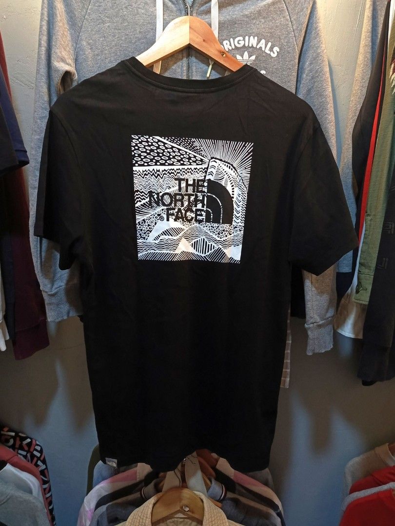 THE NORTH FACE- REDBOX Celebration TEE ( AS New) (Category: Tshirts & Polo Shirts ) located in San Francisco. Submitted by flipping_clothes (Listing ID 1470268193, Image 1). Description: ✅AUTHENTIC 💯 ✅As New ✅ Color rate 10/10 ✅Dimes 18.5 X 27 ✅excellent Big Print ✅no issue , No flaws.