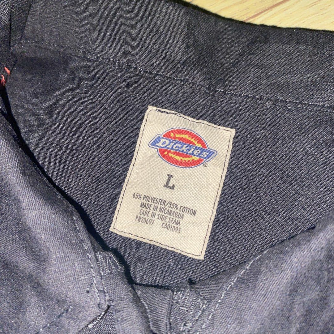 Authentic Two Tone, Dickies Polo, Workwear Short Sleeve. (Category: Tshirts & Polo Shirts ) located in Aroroy. Submitted by rewear_r3volution (Listing ID 1470162434, Image 3). Description: Size Large on tag but fit can fit to medium. Color rate 10/10 Issue: N/A Dimensions: 22x28 Message us for more details! .