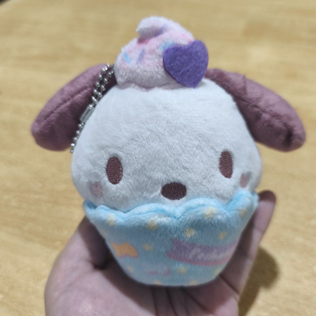 Bag charm Disney, Sanrio (Category: Plushies & Soft Toys) located in Iloilo. Submitted by geselalpan30231 (Listing ID 1470185154, Image 3). Description: .