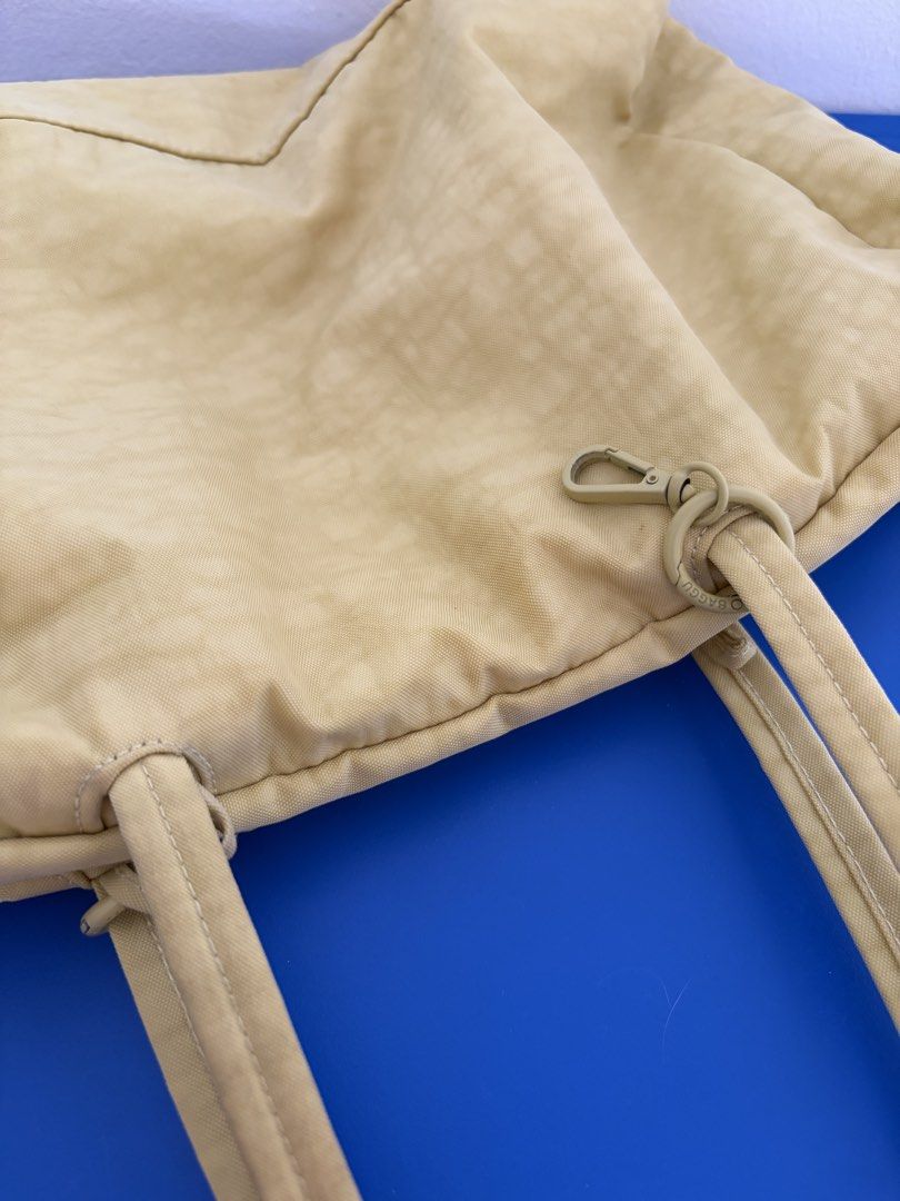 baggu bowler bag medium (Category: Tote Bags) located in Manila. Submitted by hyuckshaul (Listing ID 1470152917, Image 3). Description: baggu bowler bag - medium, butter - well used! not for fussy buyers. do check photos for flaws, feel free to ask for more photos mop: gcash, bank transfers.