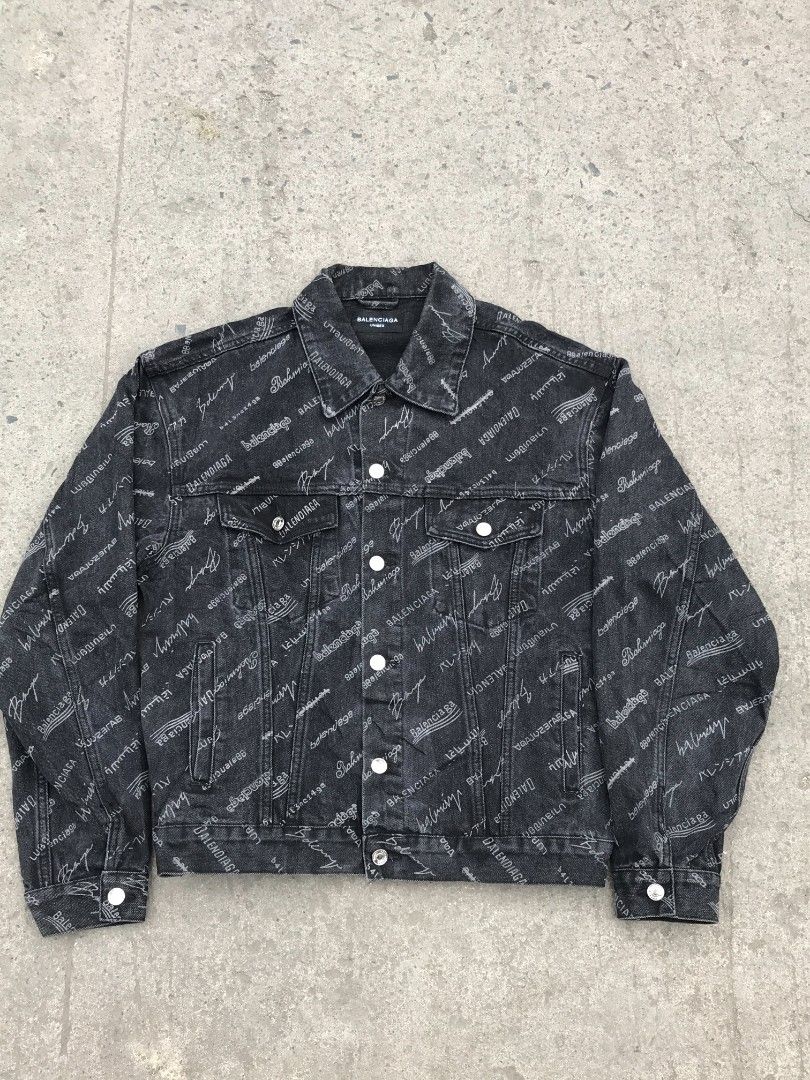 Balenciaga aop denim (Category: Activewear) located in General Trias. Submitted by thriftni_ocram (Listing ID 1470291059, Image 1). Description: .