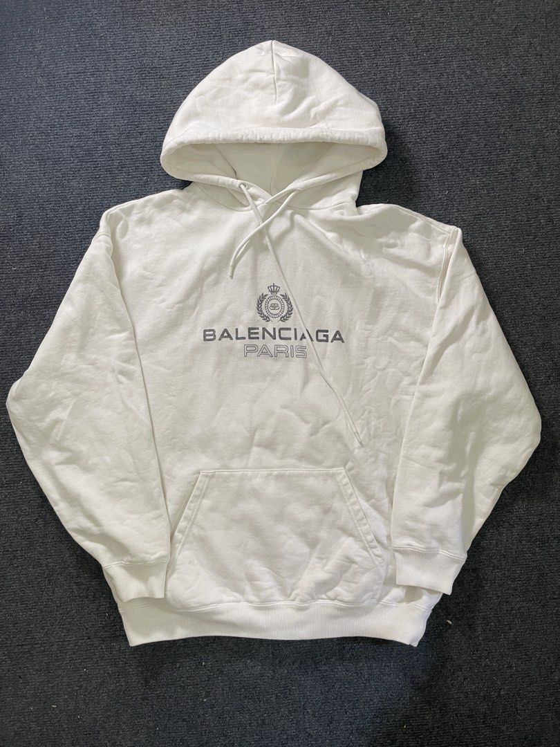 Balenciaga Paris hoodie (Category: Luxury Apparel) located in Cagayan de Oro. Submitted by mrs.dani (Listing ID 1470207230, Image 1). Description: Balenciaga Paris hoodie Excellent condition Issue: minimal faded lng print Dm for more details .