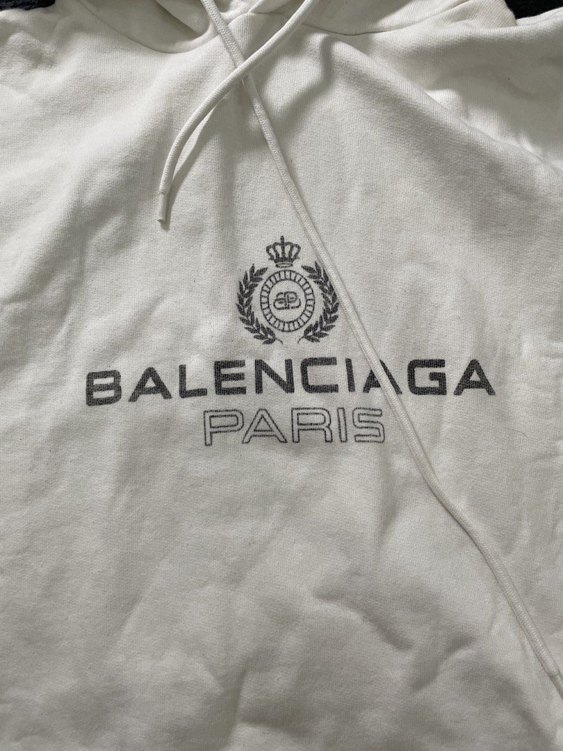 Balenciaga Paris hoodie (Category: Luxury Apparel) located in Cagayan de Oro. Submitted by mrs.dani (Listing ID 1470207230, Image 2). Description: Balenciaga Paris hoodie Excellent condition Issue: minimal faded lng print Dm for more details .