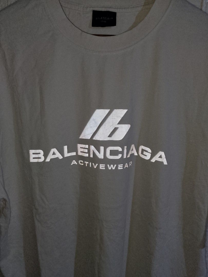 BALENCIAGA REFLECTORIZE SHIRT (Category: Tshirts & Polo Shirts ) located in Tabaco. Submitted by zerothreethrift (Listing ID 1470275811, Image 2). Description: BALENCIAGA REFLECTORIZE SHIRT SIZE MEDIUM EXCELLENT PM IF INTERESTED ALBAY LOCATION.