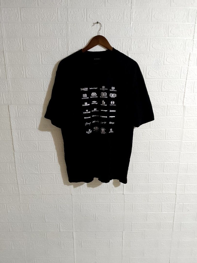 BALENCIAGA SHIRT (Category: Tshirts & Polo Shirts ) located in Tabaco. Submitted by zerothreethrift (Listing ID 1470278284, Image 1). Description: BALENCIAGA SHIRT SIZE LARGE EXCELLENT PM IF INTERESTED ALBAY LOCATION.