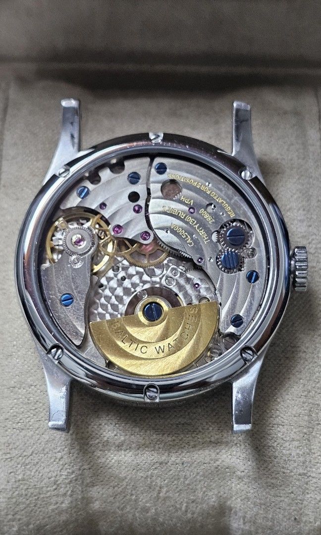 Baltic MR01 (Category: Luxury Watches) located in Manila. Submitted by deeluckyfinds (Listing ID 1470321994, Image 2). Description: Baltic MR01 — For Sale One of the most distinctive pieces from Baltic. Elegant, minimalist, and beautifully finished — perfect for anyone looking for a dress watch with a vintage-inspired character. Baltic MR01 Automatic micro-rotor movement 36mm case Salmon dial Complete inclusions Price: ₱35,000 Open for swap to Ti
