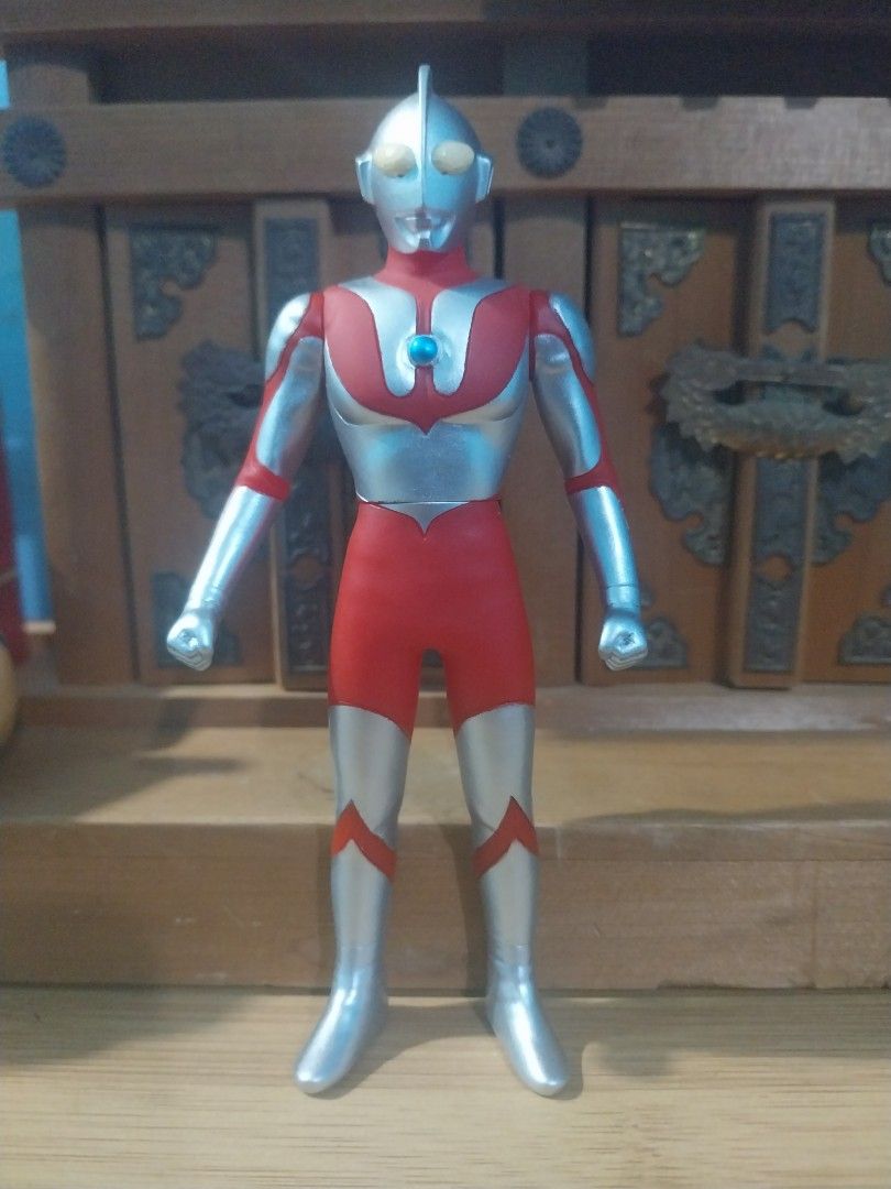 Bandai Ultraman Sofubi (Category: Figurines & Statues) located in Paombong. Submitted by boxoftoys01 (Listing ID 1470345186, Image 1). Description: - Classic Ultraman action figure - Great addition for tokusatsu collectors and fans - Delivery can be through LBC or Lalamove or J&T - Payment through Gcash or GoTyme or Maribank - Meet up at Robinson Malolos or Vista Mall Malolos - Stricly no cancellation after confirmation .