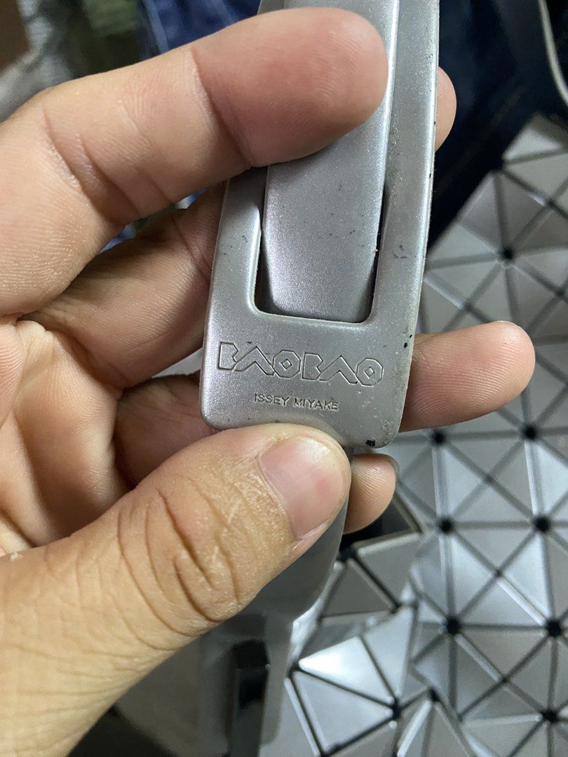 Baobao by issey miyake (Category: Shoulder Bags) located in Molave. Submitted by charlesthrifter (Listing ID 1470229193, Image 3). Description: Missing zipper no other issue.