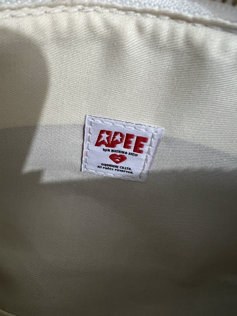 Bape Apee Shoulder Bag (Category: Shoulder Bags) located in Manila. Submitted by gigi9k (Listing ID 1470331426, Image 2). Description: Onhand Apee Hand Bag Rep | UA.